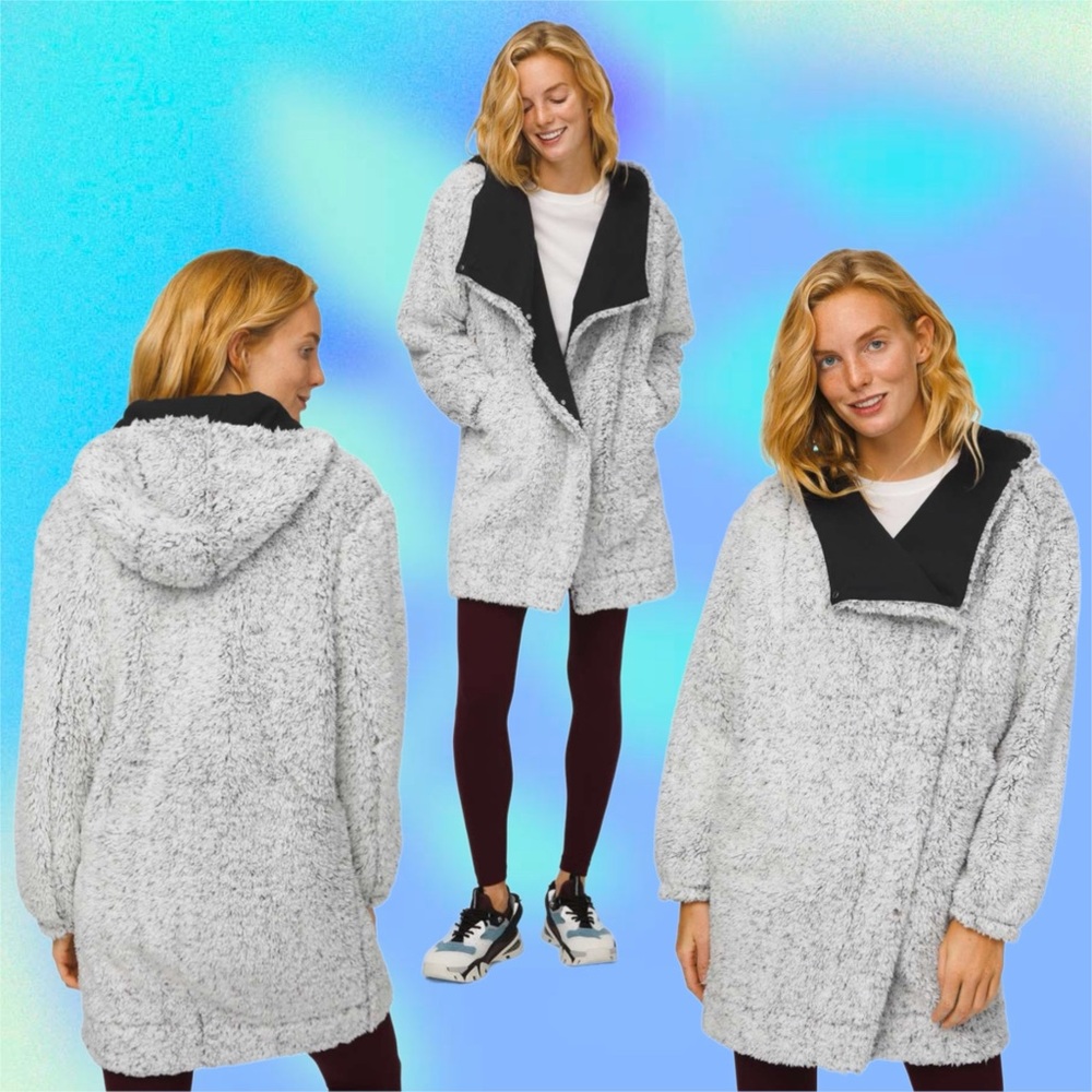 lululemon athletica • warmth restore sherpa wrap heathered white s